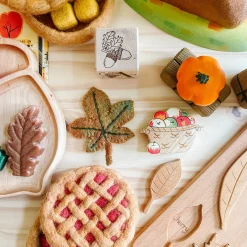 Apple Basket | Wooden Toy Figurine