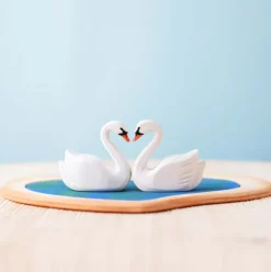 Heart Lake and Swan Play Set