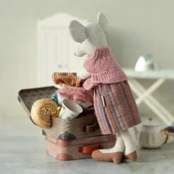 Maileg Knitted Blouse and Skirt in Suitcase (Grandma Mouse)