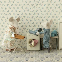 Maileg Mice in Cigar Box (Grandma & Grandpa)