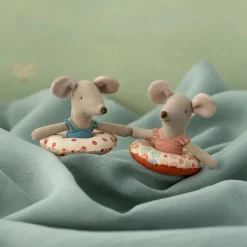 PRE-ORDER Maileg Beach Mouse with Float - Flowers (Little Sister)