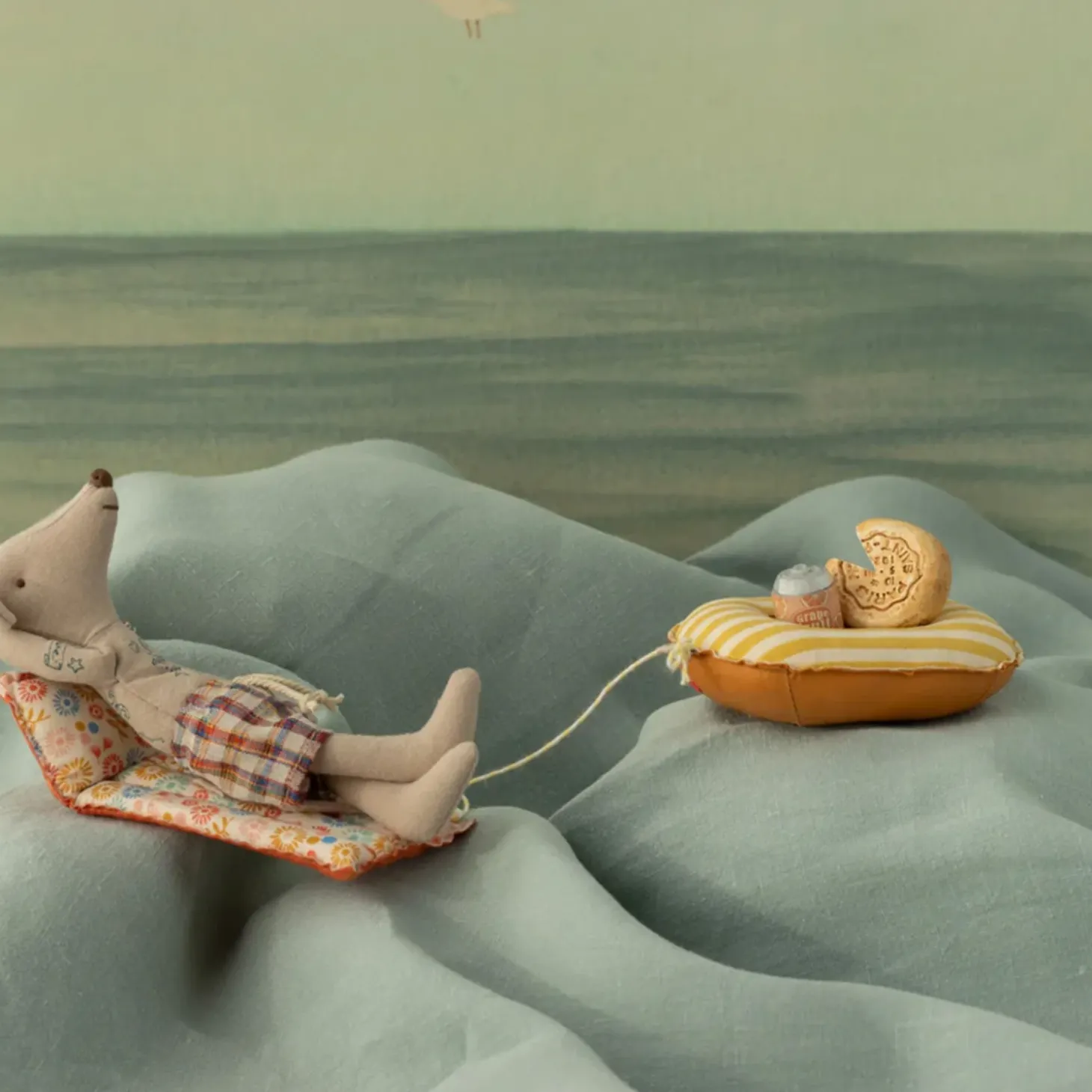 PRE-ORDER Maileg Beach Mouse with Air Mattress - Flowers (Dad)