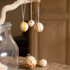 Wooden Ornament (Wonder Balls)