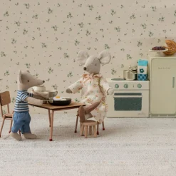 Maileg Mice in Cigar Box (Grandma & Grandpa)