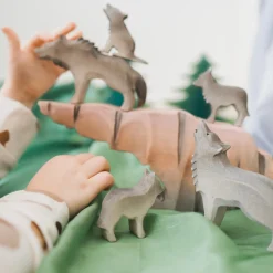 Wolves Family Set (Set of 4)