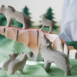 Wolves Family Set (Set of 4)