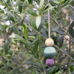 Wooden Ornament (Snowy Buddy)